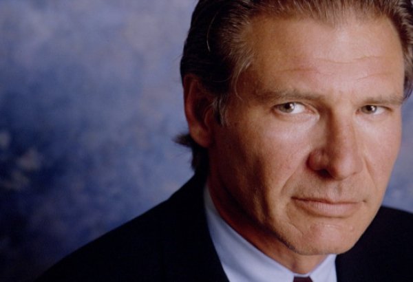 Пострадавший при крушении самолета Харрисон Форд покинул госпиталь