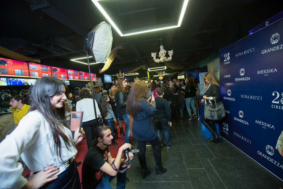 В Баку отметили 70-летие сказки "Золушка" премьерой (ФОТО)