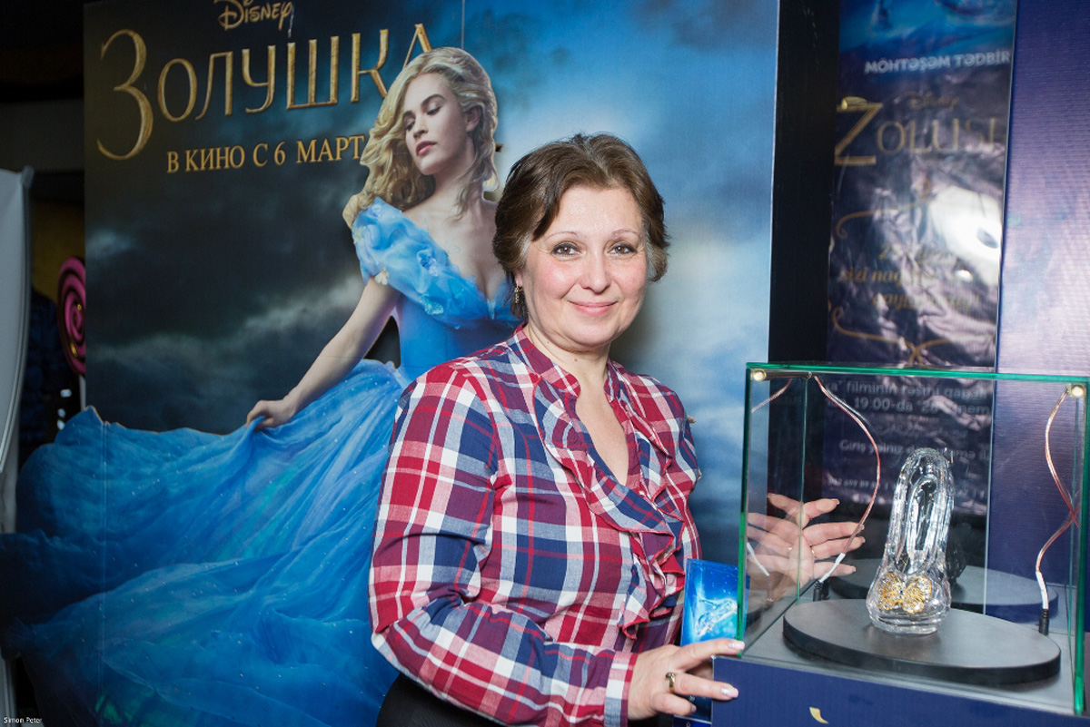В Баку отметили 70-летие сказки "Золушка" премьерой (ФОТО)
