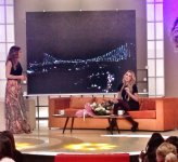 Турецкие звезды Петек Динджёз и Аслихан Гюнер поздравили азербайджанских женщин (ФОТО)