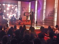 Турецкие звезды Петек Динджёз и Аслихан Гюнер поздравили азербайджанских женщин (ФОТО)