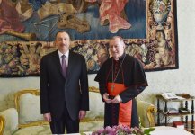 Президент Ильхам Алиев и его супруга встретились с госсекретарем Ватикана в расширенном составе (ФОТО)