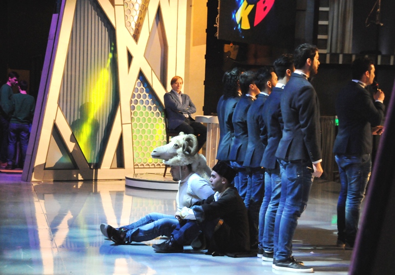 "Прически модные, бабочки, лоск" -  "Сборная Баку"  в четвертьфинале Премьер - лиги КВН (ФОТО)