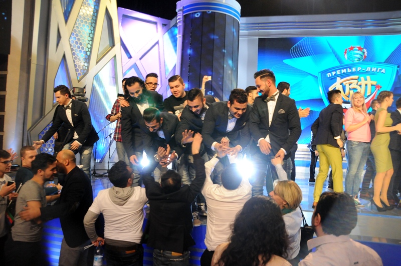 "Прически модные, бабочки, лоск" -  "Сборная Баку"  в четвертьфинале Премьер - лиги КВН (ФОТО)