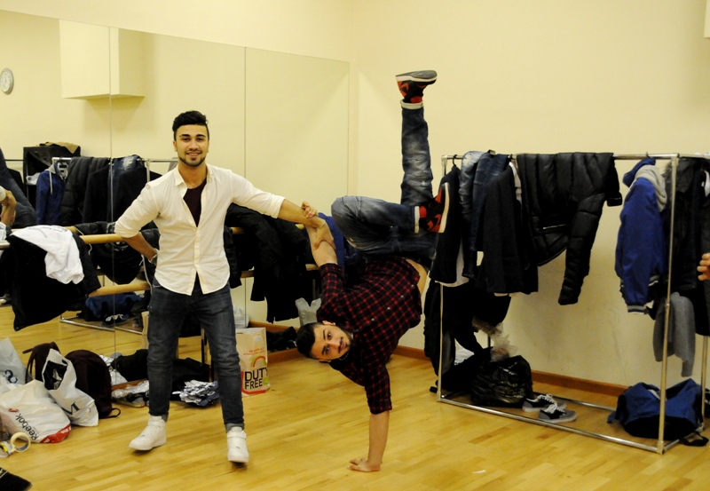 "Прически модные, бабочки, лоск" -  "Сборная Баку"  в четвертьфинале Премьер - лиги КВН (ФОТО)