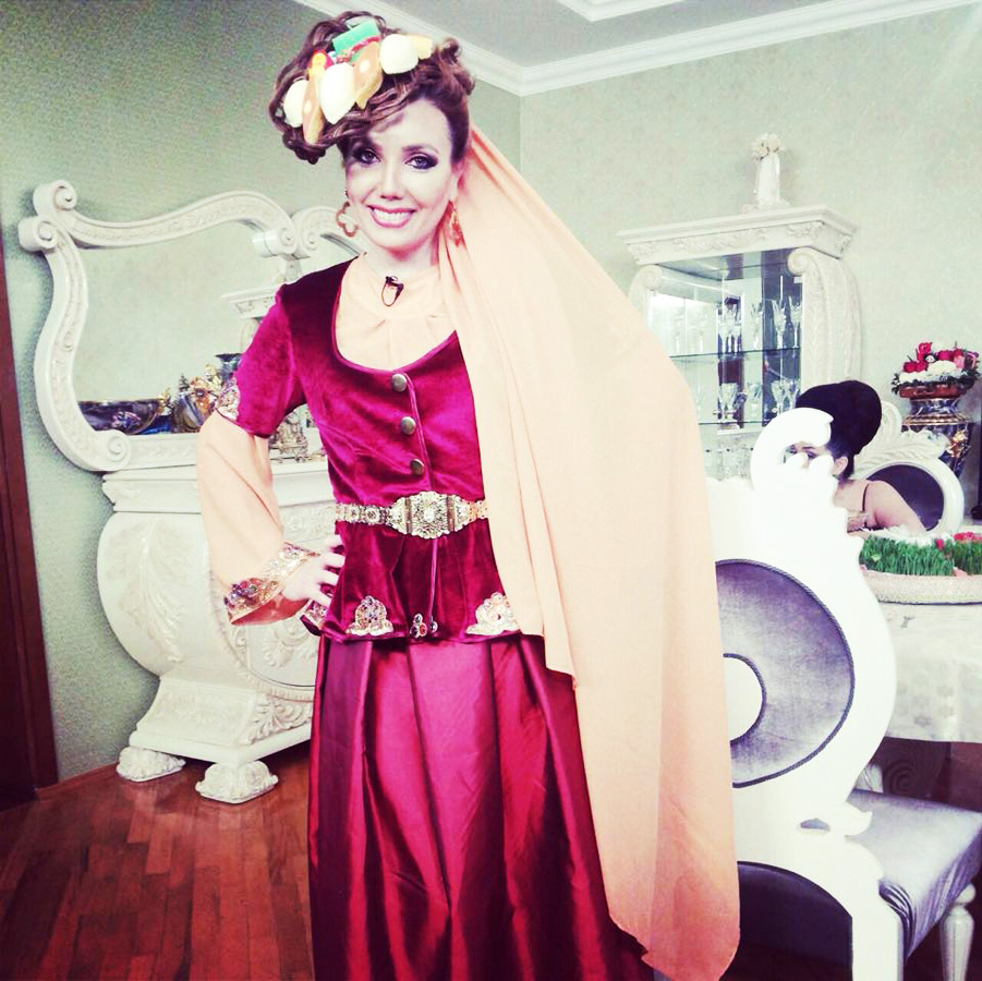 Новый образ Лятафет Алекперовой со сладостями Новруза (ФОТО)