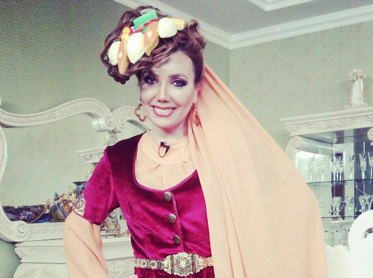 Новый образ Лятафет Алекперовой со сладостями Новруза (ФОТО)