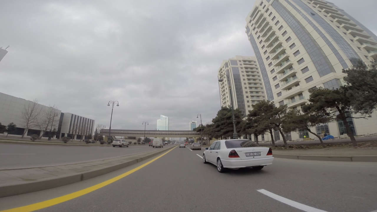 Завершены ремонтные работы на вспомогательной дороге пр. Гейдара Алиева в Баку (ФОТО,ВИДЕО)