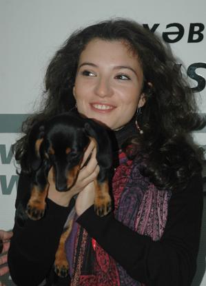 Самые оригинальные подарки азербайджанским звездам на 8 марта (ФОТО)