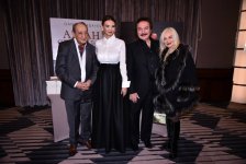 В Стамбуле презентованы книги Ганиры Пашаевой с участием турецких знаменитостей (ФОТО)