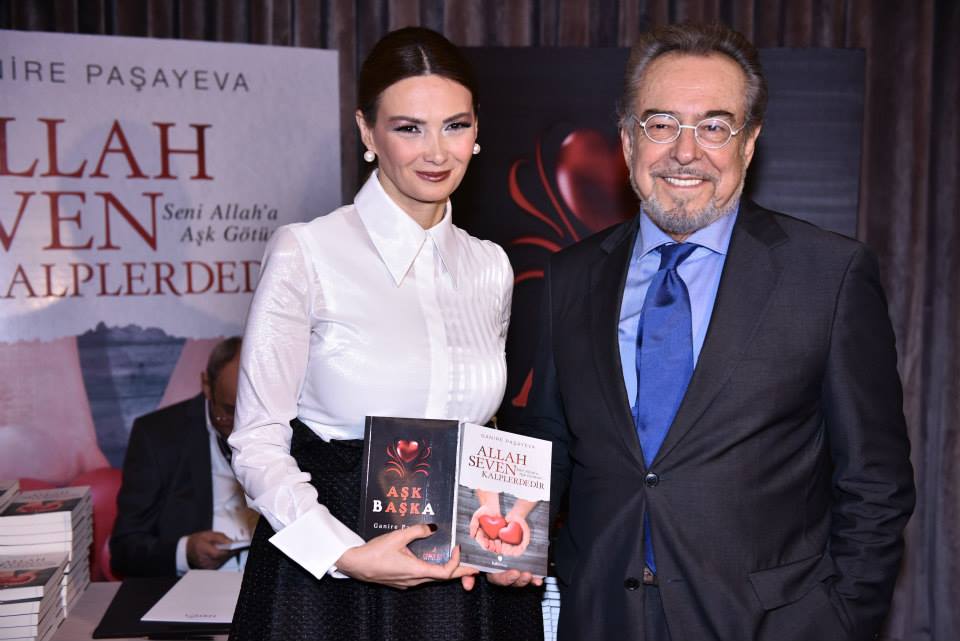 В Стамбуле презентованы книги Ганиры Пашаевой с участием турецких знаменитостей (ФОТО)