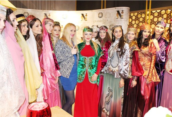 Волшебный вечер моды Гюльнары Халиловой – национальные и вечерние платья (ФОТО)