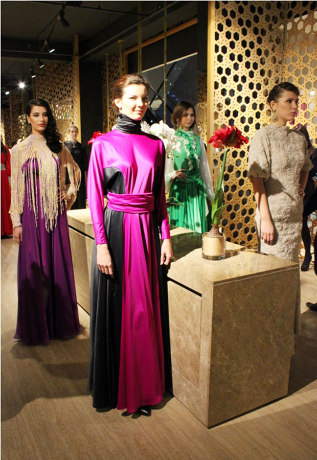 Волшебный вечер моды Гюльнары Халиловой – национальные и вечерние платья (ФОТО)