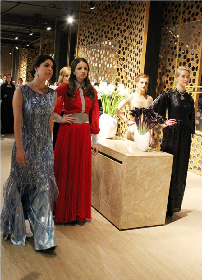 Волшебный вечер моды Гюльнары Халиловой – национальные и вечерние платья (ФОТО)