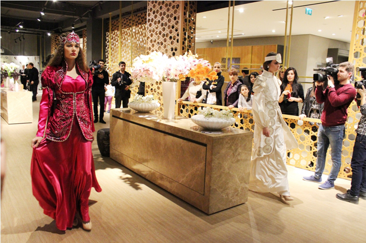 Волшебный вечер моды Гюльнары Халиловой – национальные и вечерние платья (ФОТО)