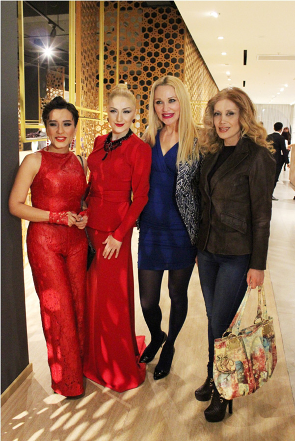 Волшебный вечер моды Гюльнары Халиловой – национальные и вечерние платья (ФОТО)