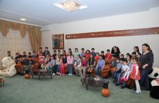 Вице-президент Фонда Гейдара Алиева Лейла Алиева накануне Новруз байрамы посетила ряд детских домов (ФОТО)