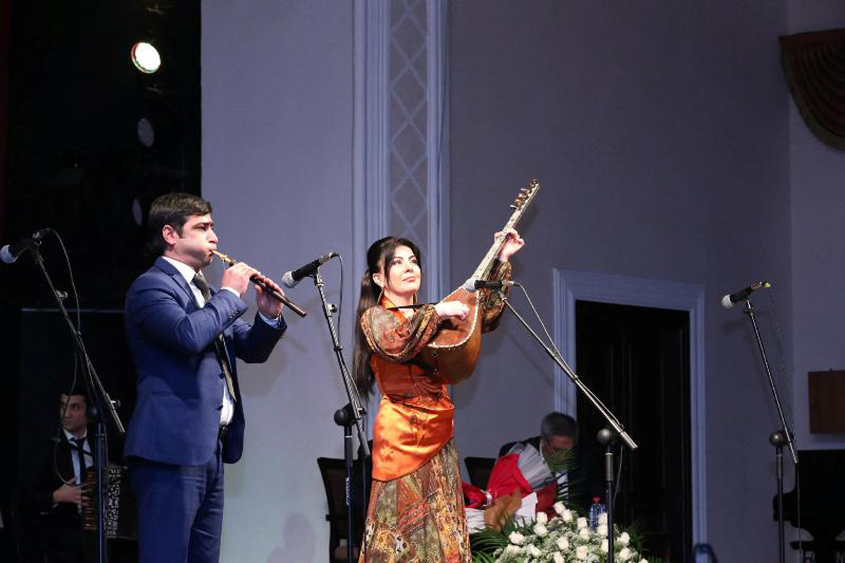 Юбилей ашуга Ахлимана отметили праздничным концертом (ФОТО)