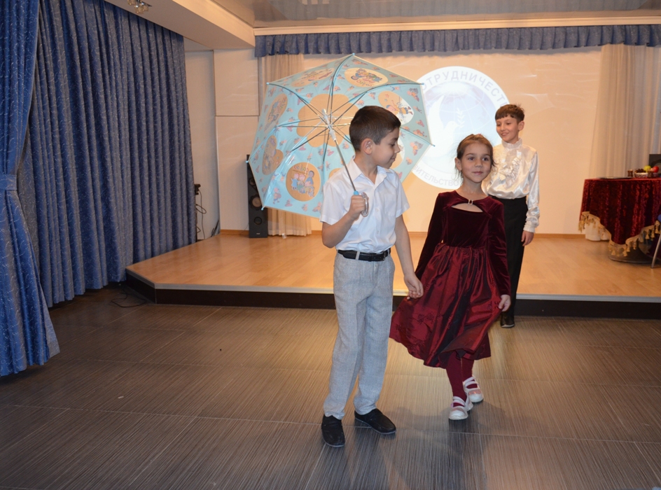 Юные артисты в Баку отметили День национального театра (ФОТО)