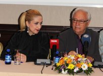 В Баку открылась грандиозная Неделя моды "Fashion Night 2015" (ФОТО)