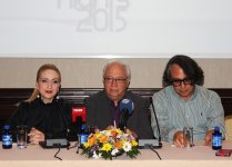 В Баку открылась грандиозная Неделя моды "Fashion Night 2015" (ФОТО)