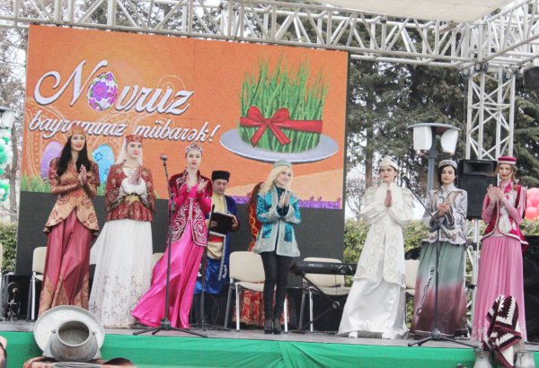 Красочный Новруз объединил тюркоязычные народы в Баку (ФОТО)