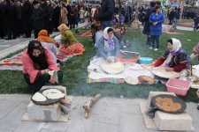 Красочный Новруз объединил тюркоязычные народы в Баку (ФОТО)