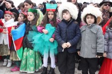 Красочный Новруз объединил тюркоязычные народы в Баку (ФОТО)