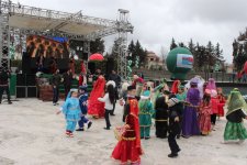 Красочный Новруз объединил тюркоязычные народы в Баку (ФОТО)