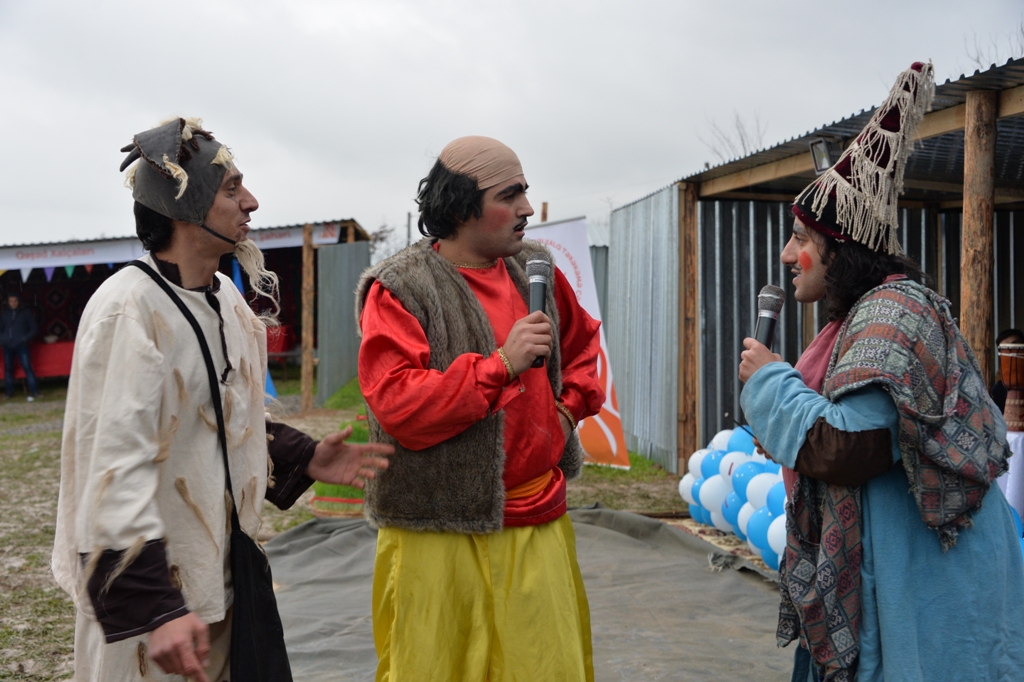 "Танцевальный вторник" в Азербайджане - первый международный фестиваль фольклора (ФОТО)