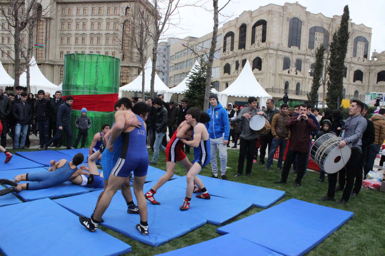 Красочный Новруз объединил тюркоязычные народы в Баку (ФОТО)