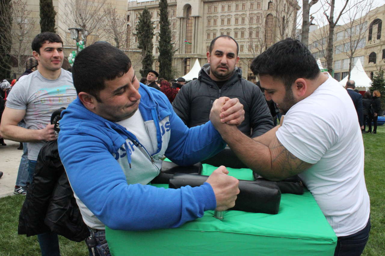 Красочный Новруз объединил тюркоязычные народы в Баку (ФОТО)