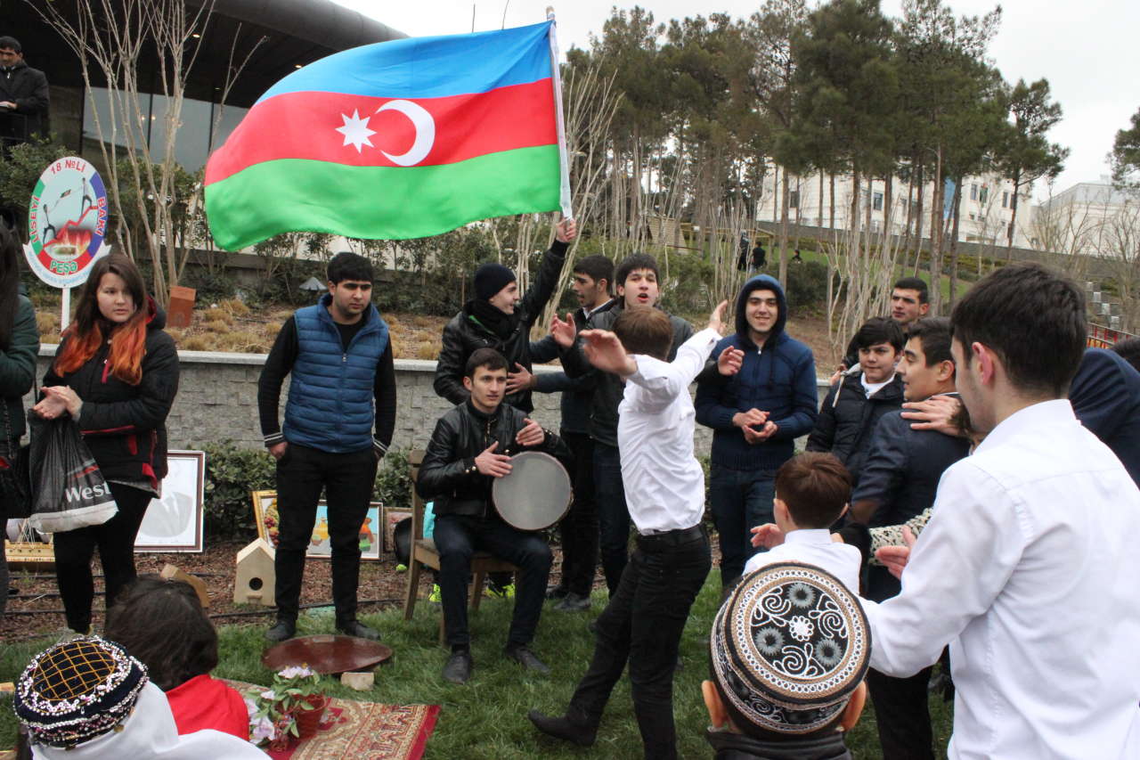 Красочный Новруз объединил тюркоязычные народы в Баку (ФОТО)