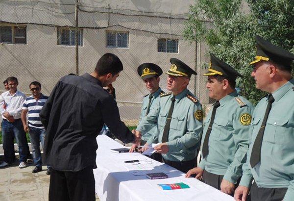 В комиссию по помилованию Азербайджана направлены предложения