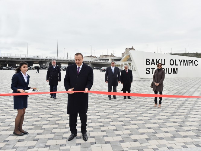 Президент Азербайджана и его супруга приняли участие в открытии Бакинского Олимпийского стадиона (ФОТО)