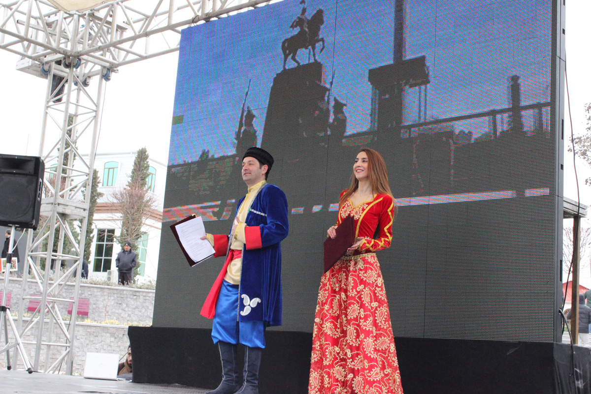 Азербайджанские звезды отмечают Новруз в национальных костюмах (ФОТО)