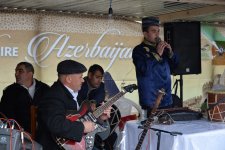 В Азербайджане прошел конкурс по битве на куриных яйцах (ФОТО)