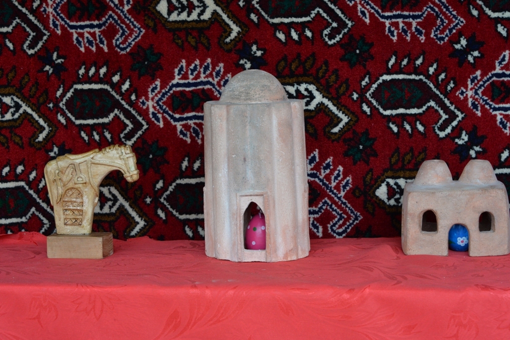 В Азербайджане прошел конкурс по битве на куриных яйцах (ФОТО)