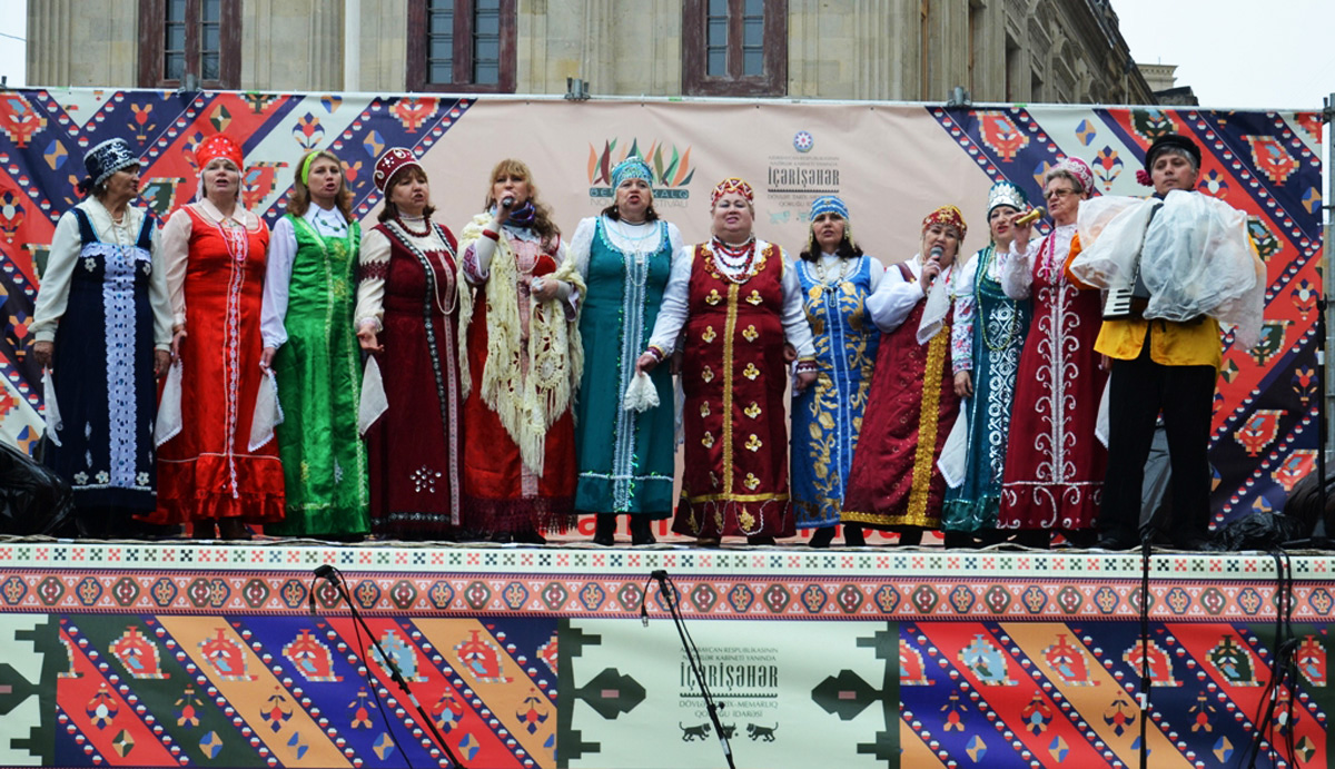 Культура народов России представлена на празднике Новруз в Баку (ФОТО)
