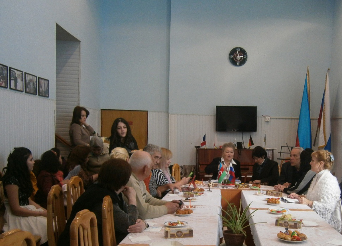 В Баку отметили Всемирный день поэзии (ФОТО)