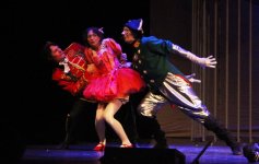 В Баку показали сказочную машину времени из Москвы (ФОТО)