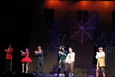 В Баку показали сказочную машину времени из Москвы (ФОТО)