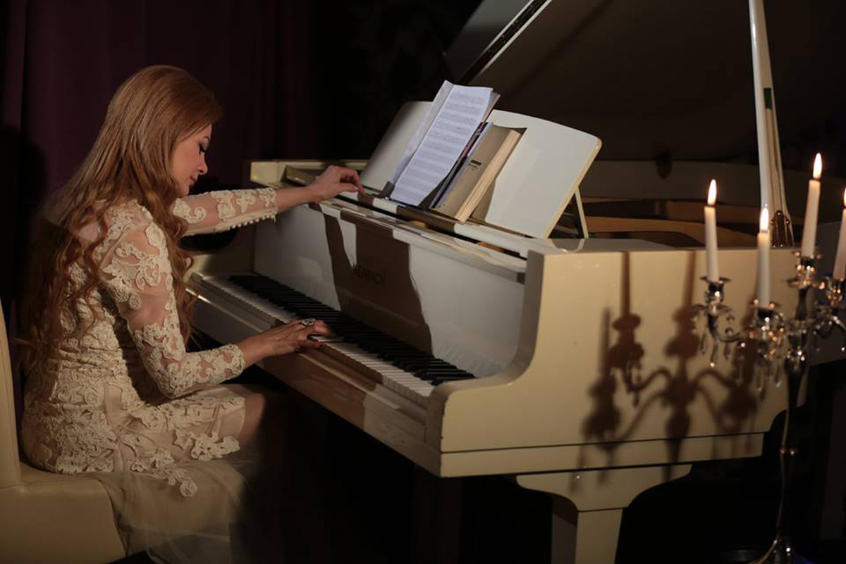 Пройдет время и будете вспоминать меня - Флора Керимова, "Буду ждать тебя" (ВИДЕО, ФОТО)