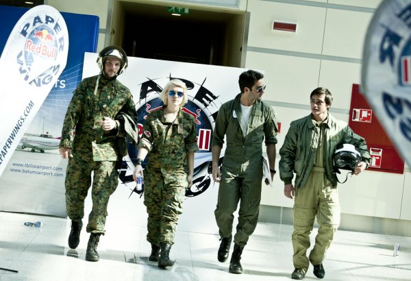 В Баку пройдет чемпионат по запуску бумажных самолетиков (ФОТО)