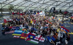 В Баку пройдет чемпионат по запуску бумажных самолетиков (ФОТО)