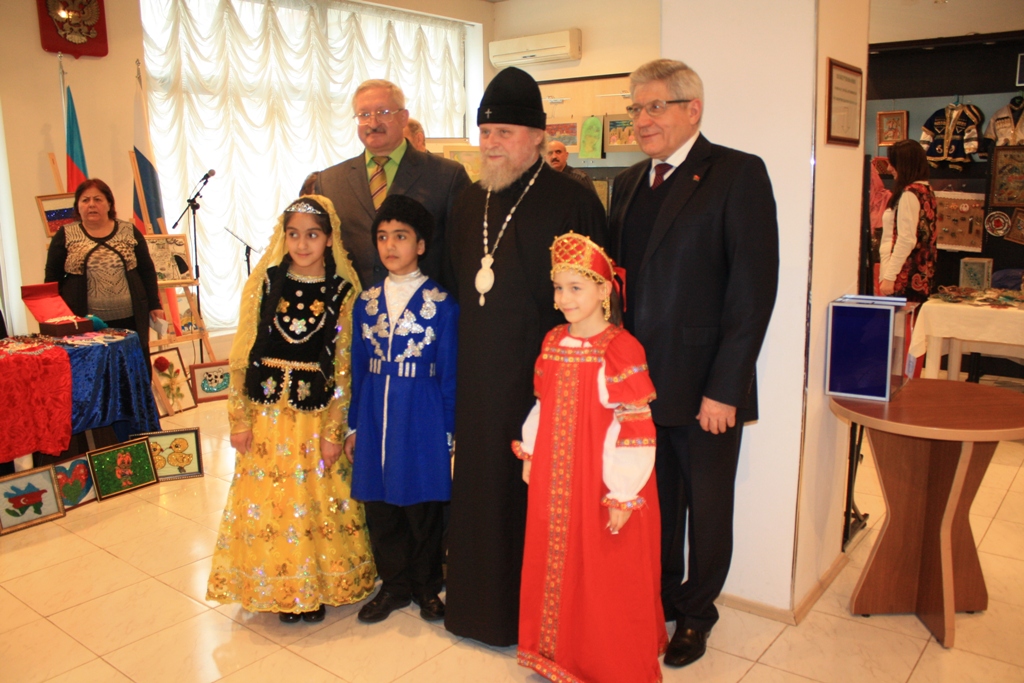 В Баку открылся Благотворительный пасхальный базар (ФОТО)