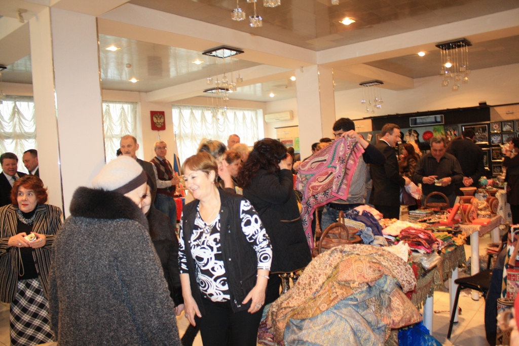 В Баку открылся Благотворительный пасхальный базар (ФОТО)