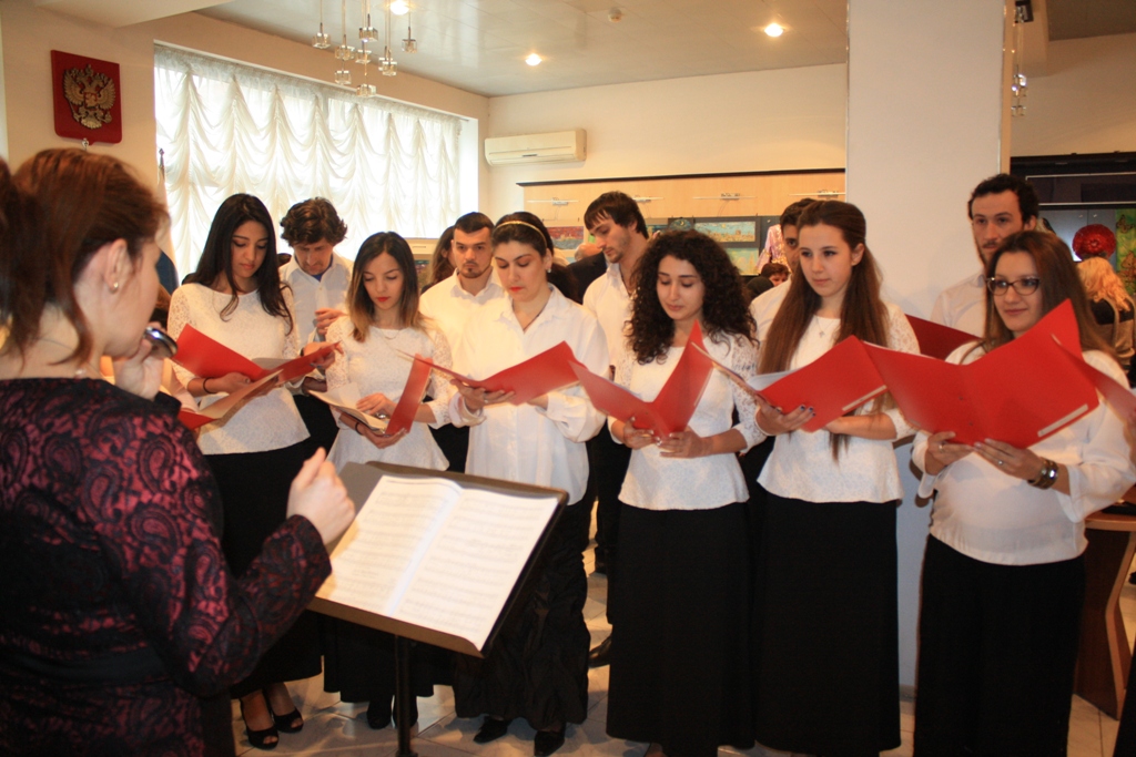 В Баку открылся Благотворительный пасхальный базар (ФОТО)