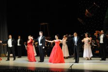 Творческая сцена ÜNS подарила бакинцам волшебный вечер оперетты (ФОТО)