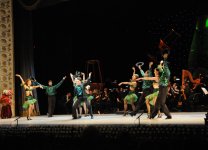 Творческая сцена ÜNS подарила бакинцам волшебный вечер оперетты (ФОТО)